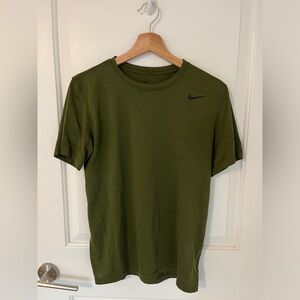 Nike dri fit shirt men’s small